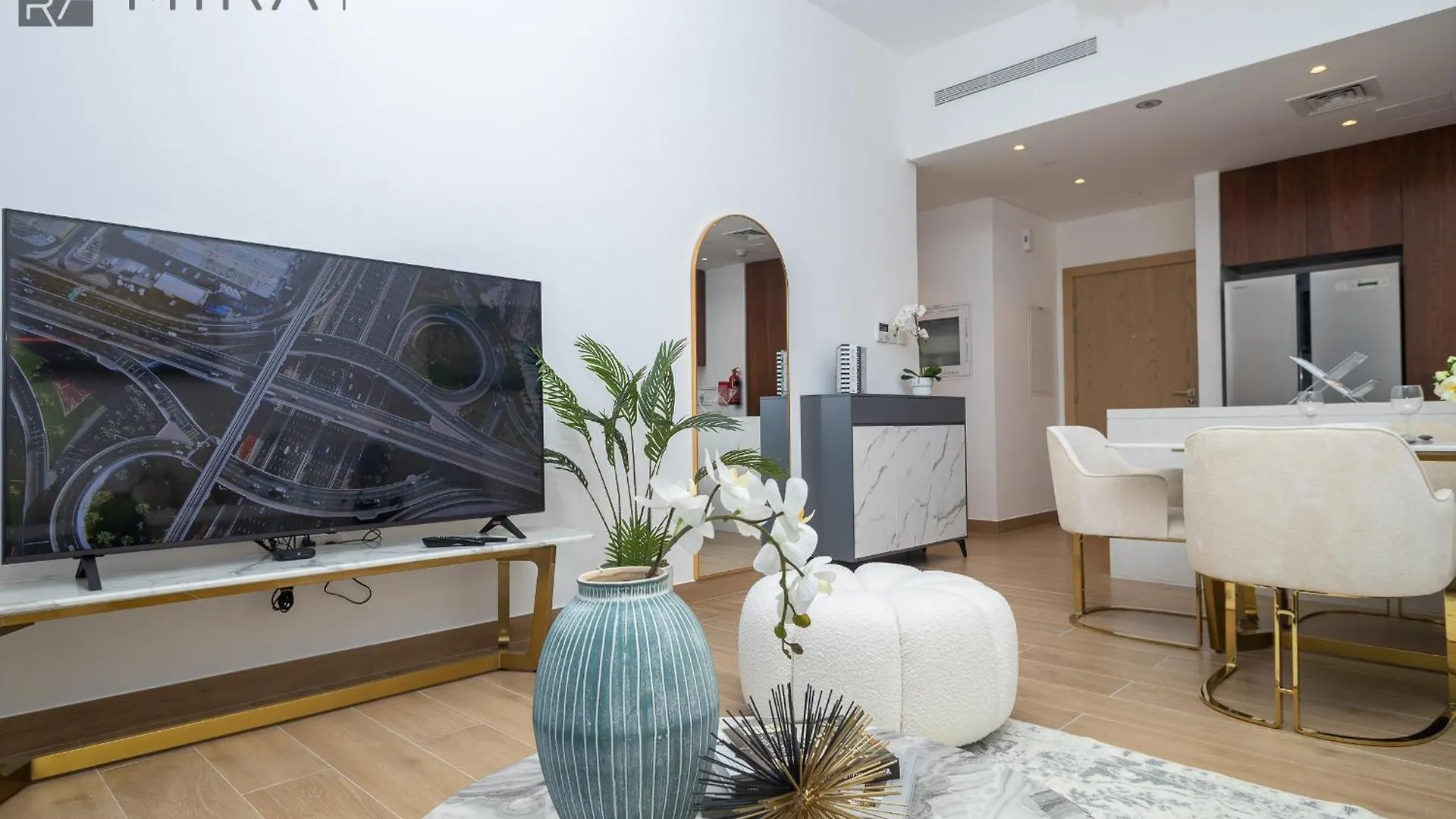 Lägenhet Mira Holiday Homes - Newly 2 Bedroom In La Sirene, Port De La Mer Dubai